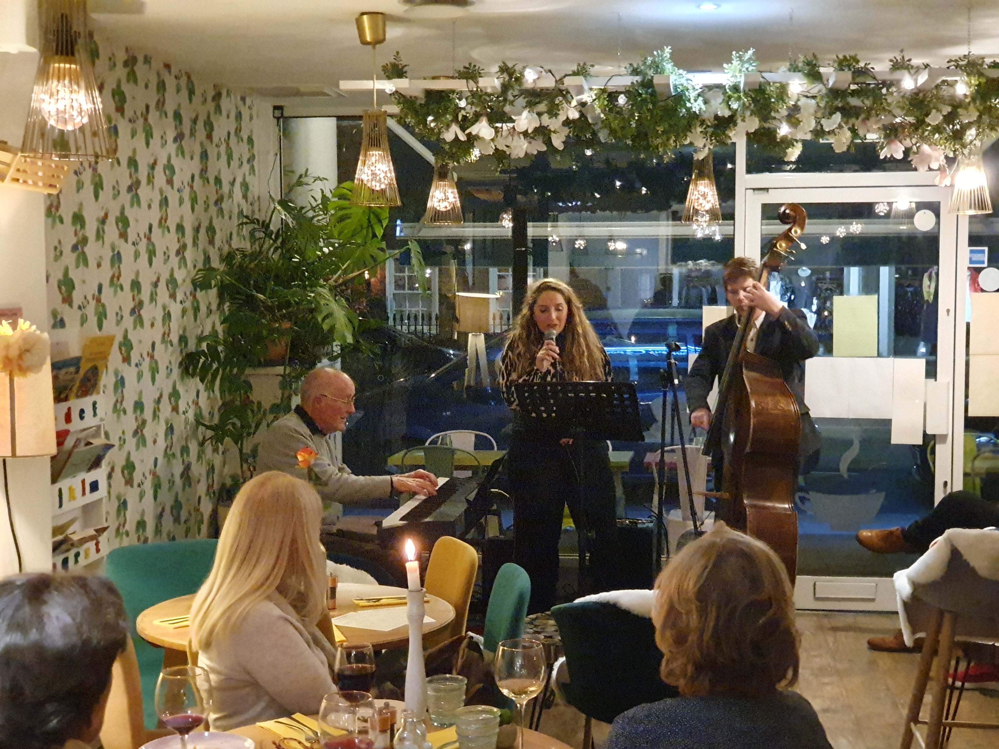 Straw-BERRY special live jazz night Marlow!